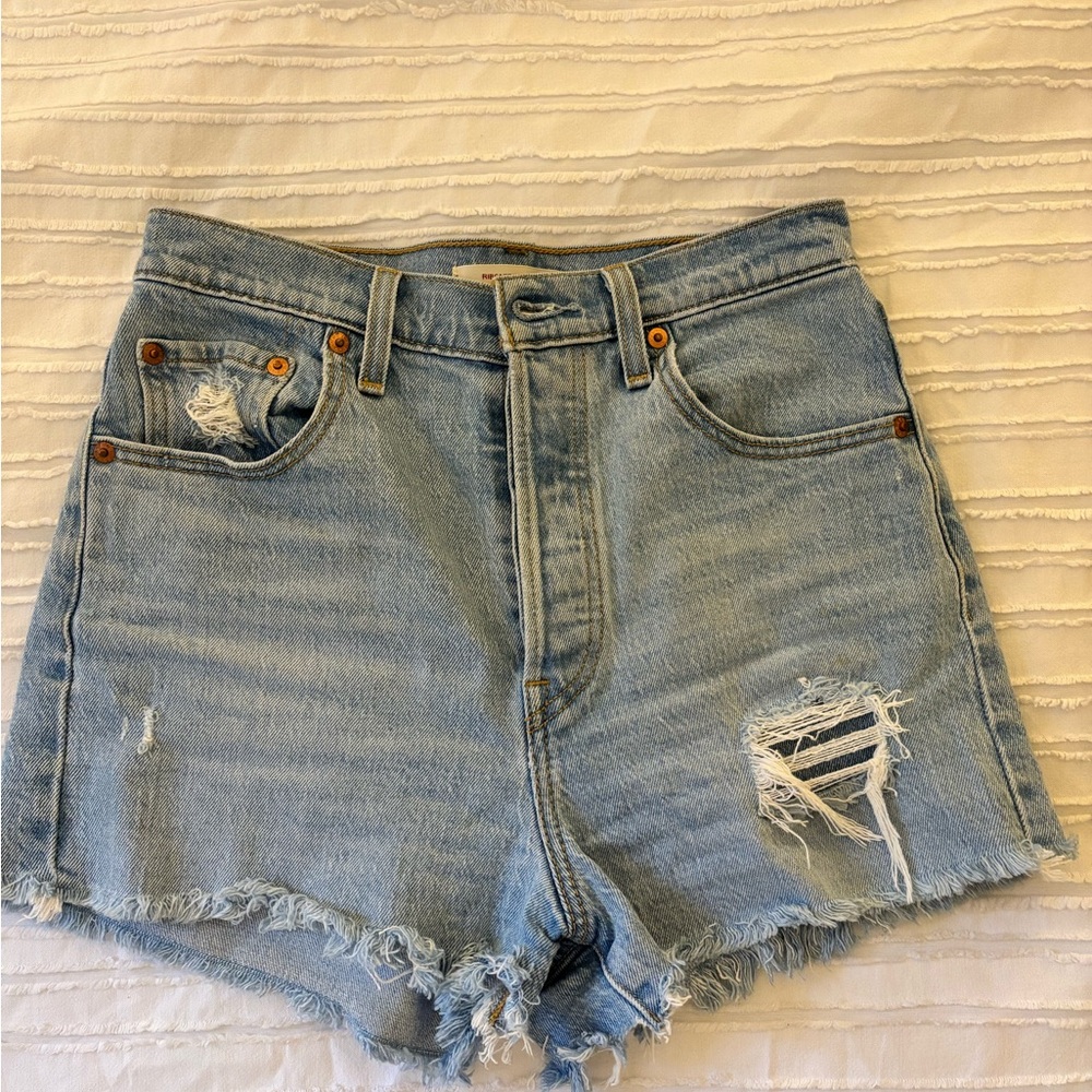 Levi ribcage Jean shorts